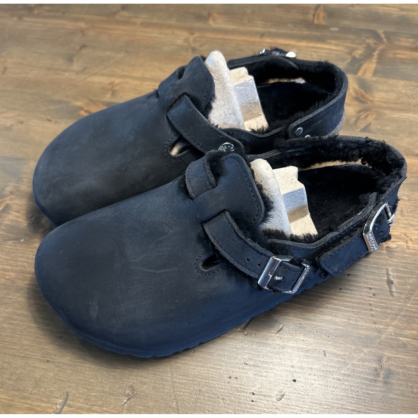 Birkenstock Tokio Shearling Black Oiled Leather Size 39 Clog Euc